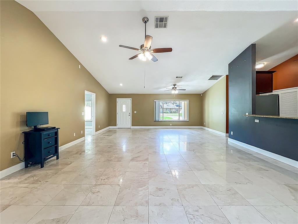 1205 Forest Circle Altamonte Springs, FL 32714 - Photo 11 of 47