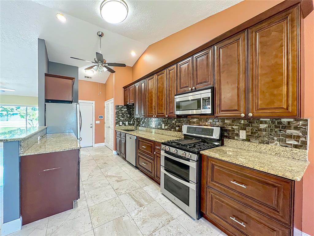 1205 Forest Circle Altamonte Springs, FL 32714 - Photo 14 of 47