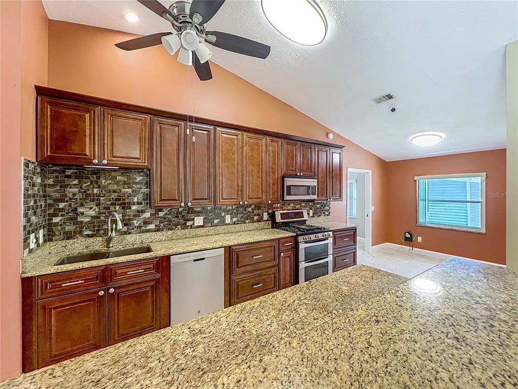 1205 Forest Circle Altamonte Springs, FL 32714 - Photo 15 of 47