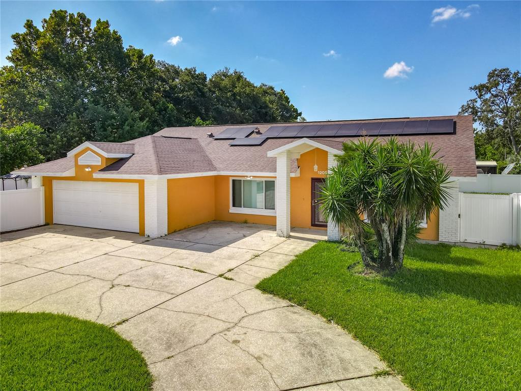 1205 Forest Circle Altamonte Springs, FL 32714 - Photo 4 of 47