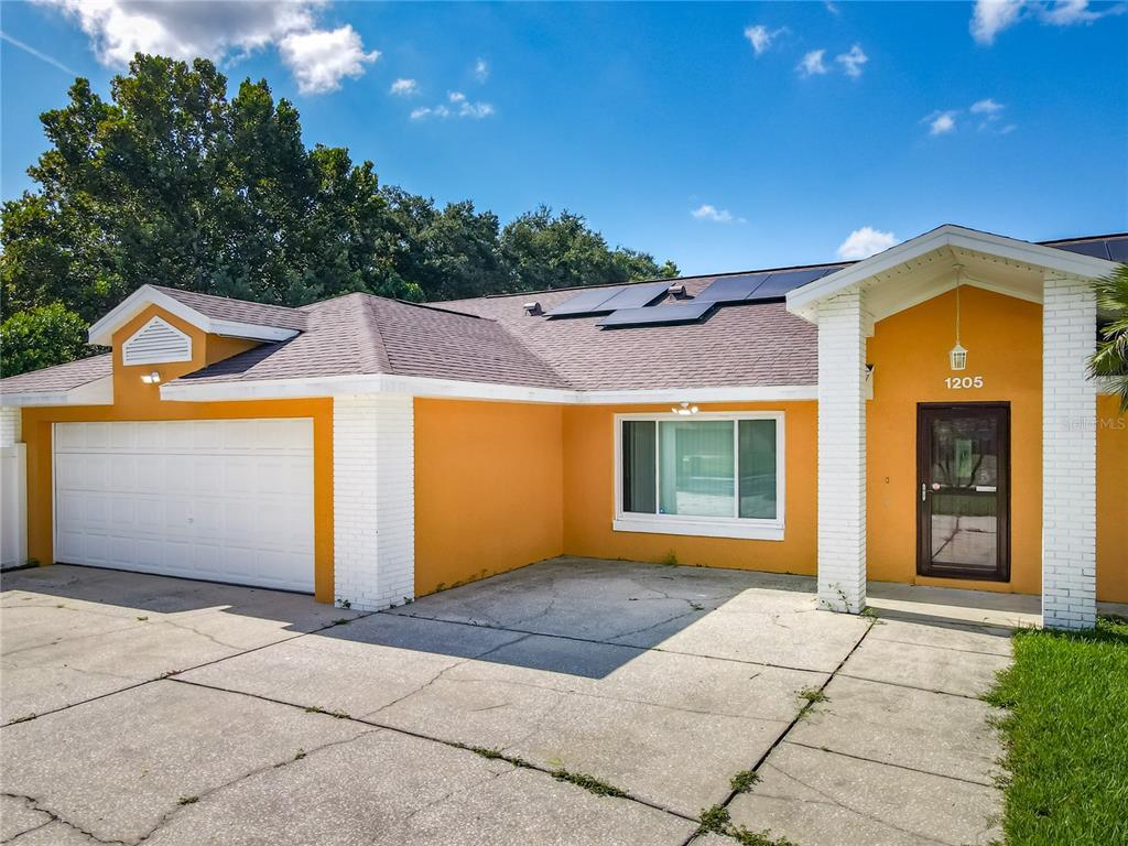 1205 Forest Circle Altamonte Springs, FL 32714 - Photo 5 of 47