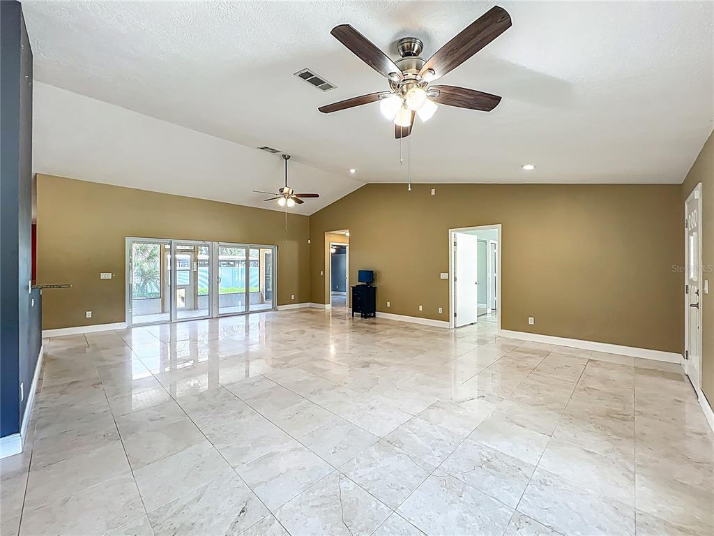 1205 Forest Circle Altamonte Springs, FL 32714 - Photo 7 of 47