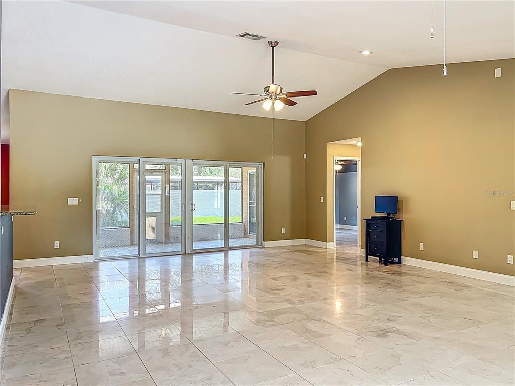 1205 Forest Circle Altamonte Springs, FL 32714 - Photo 9 of 47