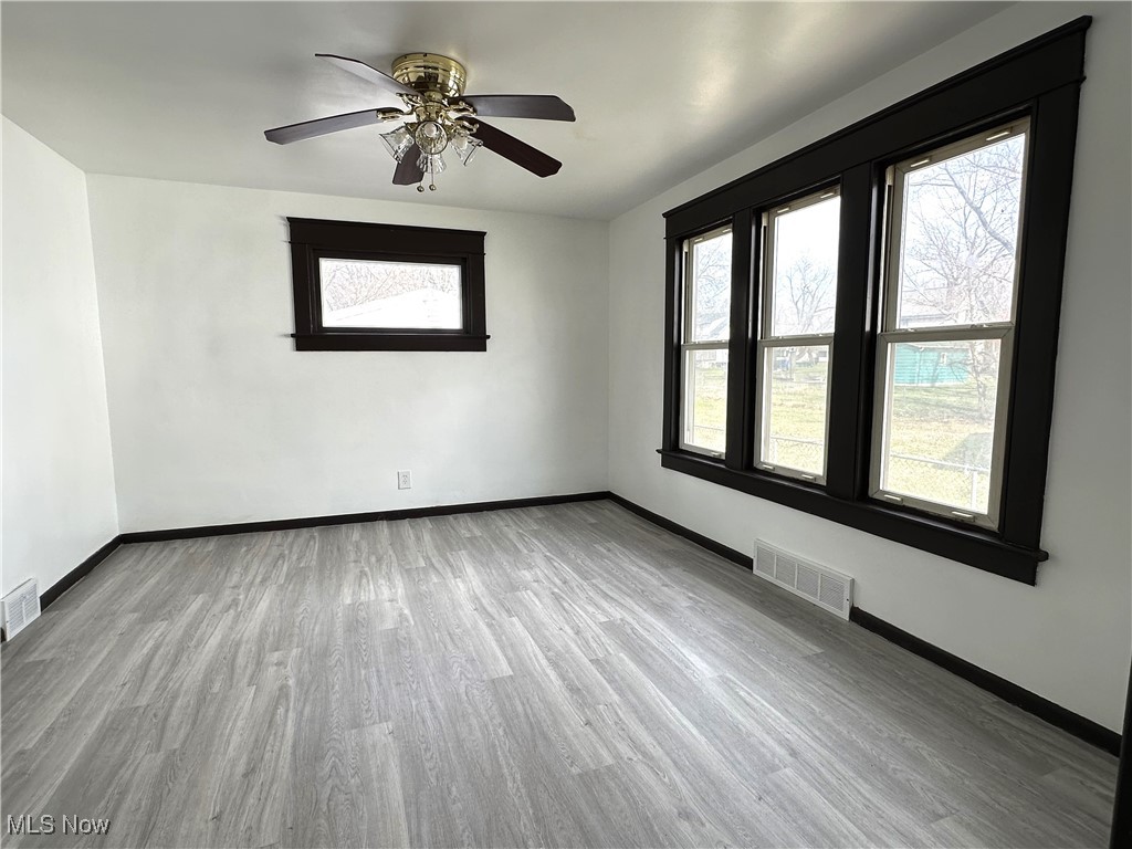 1535 Niles Road Southeast Warren, OH 44484 - Photo 4 of 13 Gallery Image 4