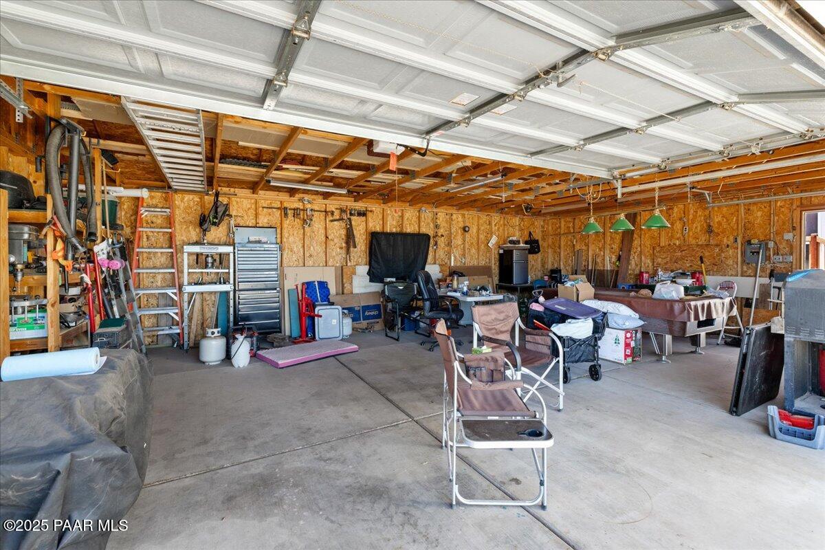 24725 North Patricia Road Paulden, AZ 86334 - Photo 22 of 30 23-Garage