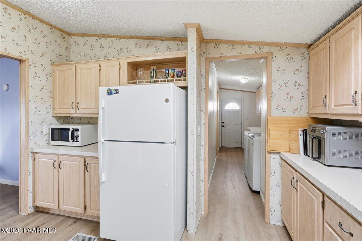24725 North Patricia Road Paulden, AZ 86334 - Photo 10 of 30 02-Kitchen
