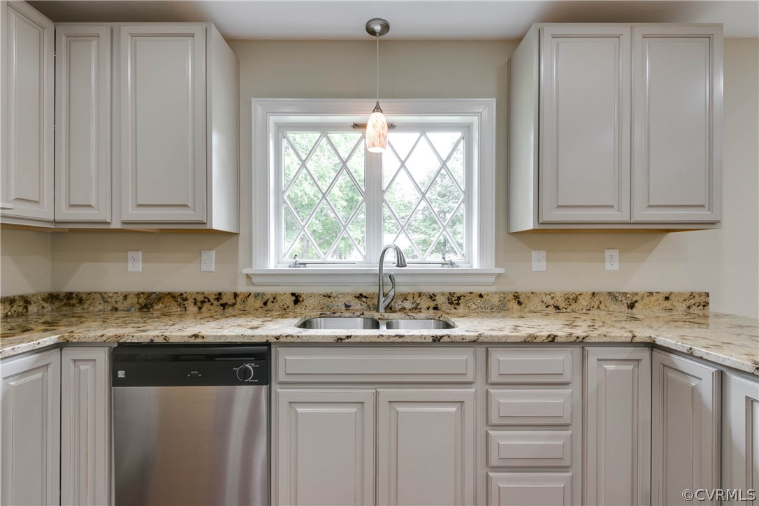 1605 Wentbridge Road Richmond, VA 23227 - Photo 5 of 24 Gallery Image 5