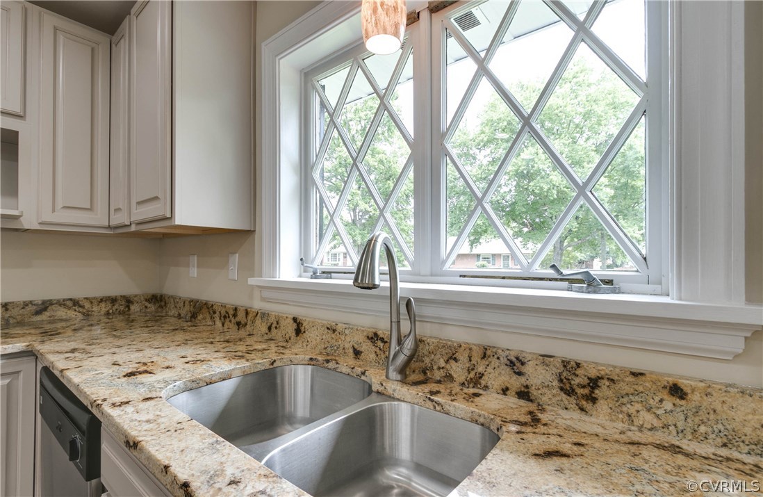 1605 Wentbridge Road Richmond, VA 23227 - Photo 6 of 24 Gallery Image 6