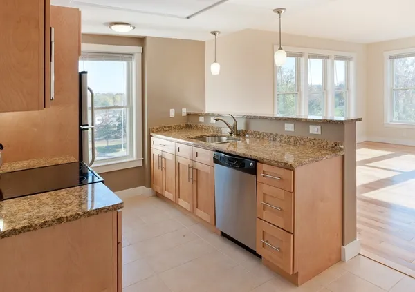 $4,300 | 87 New Street, Unit 207, Cambridge, MA 02138