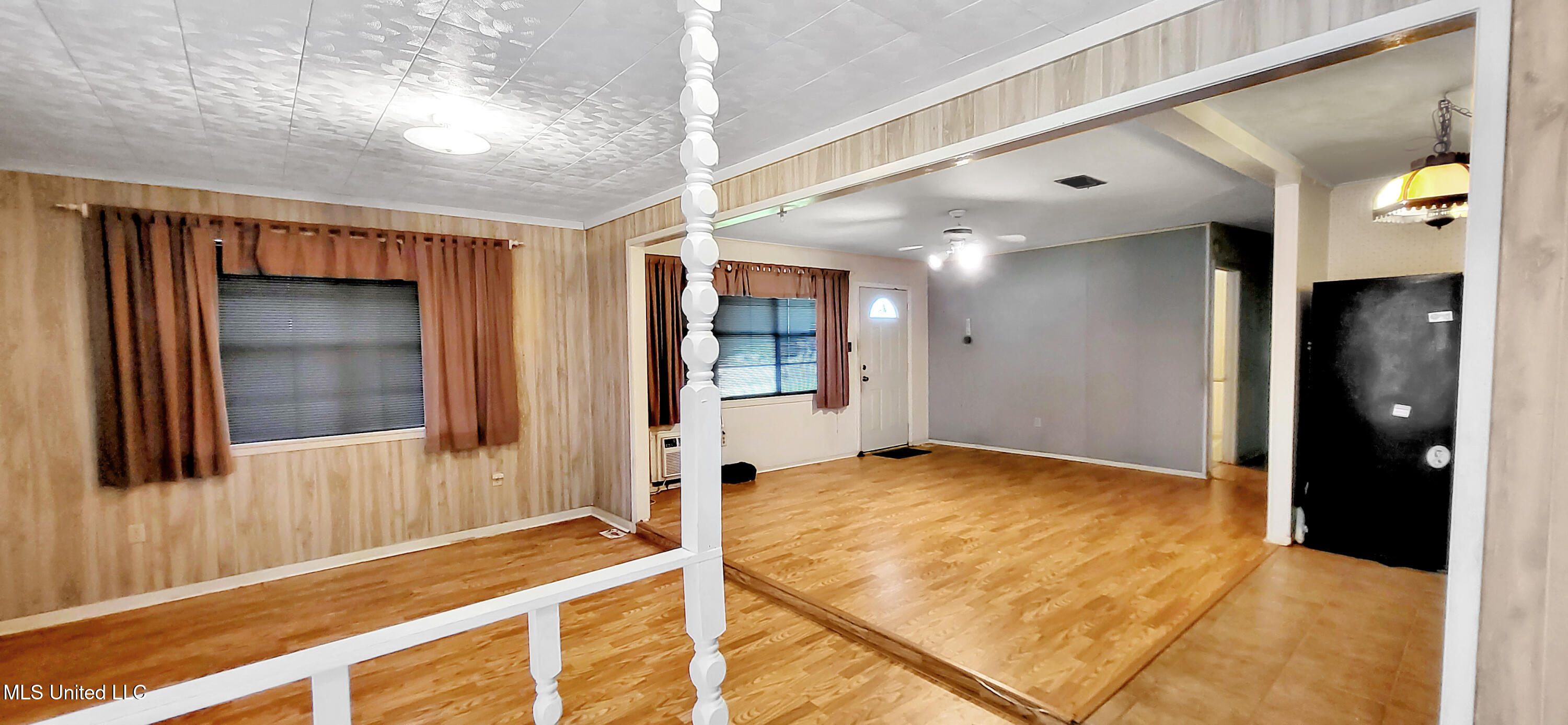 14224 Dedeaux Road Gulfport, MS 39503 - Photo 4 of 16 20250810_181629