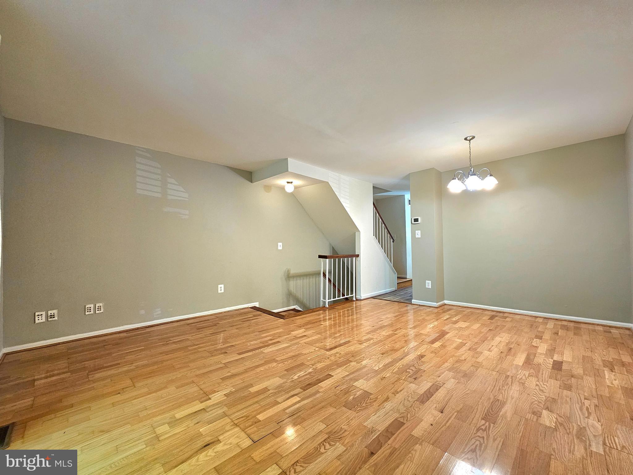 7664 Northern Oaks Court Springfield, VA 22153 - Photo 8 of 29