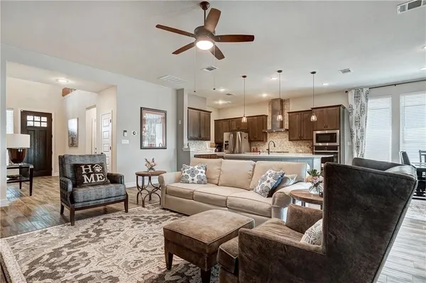 $2,995 | 61 Rancho Trail, Georgetown, TX 78628