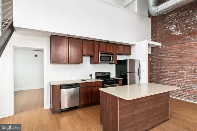 $2,100 | 1637 Poplar Street, Unit S4, Philadelphia, PA 19130