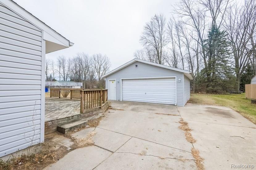 399 Kent Street Carleton, MI 48117 - Photo 6 of 24