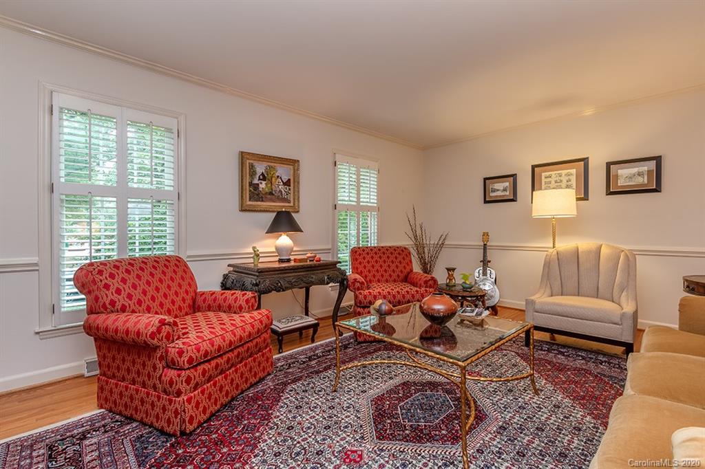 5943 Gate Post Road Charlotte, NC 28211 - Photo 4 of 28 Gallery Image 4