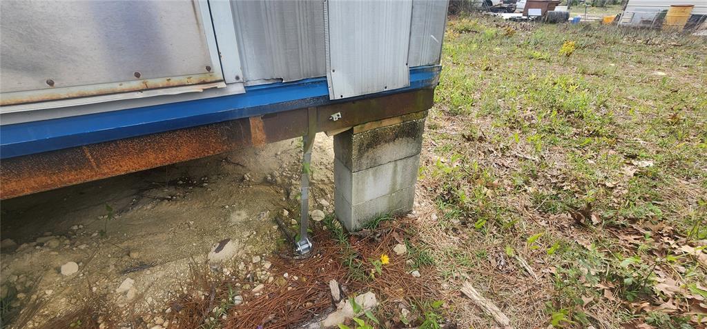 2228 Turkey Oak Road Perry, FL 32348 - Photo 21 of 76 a bathroom with a sink and a mirror