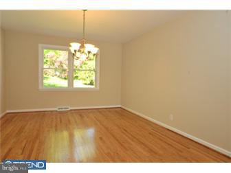 655 Ellis Road Havertown, PA 19083 - Photo 3 of 12 Dining Room