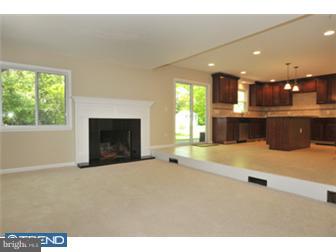 655 Ellis Road Havertown, PA 19083 - Photo 5 of 12 Family Room