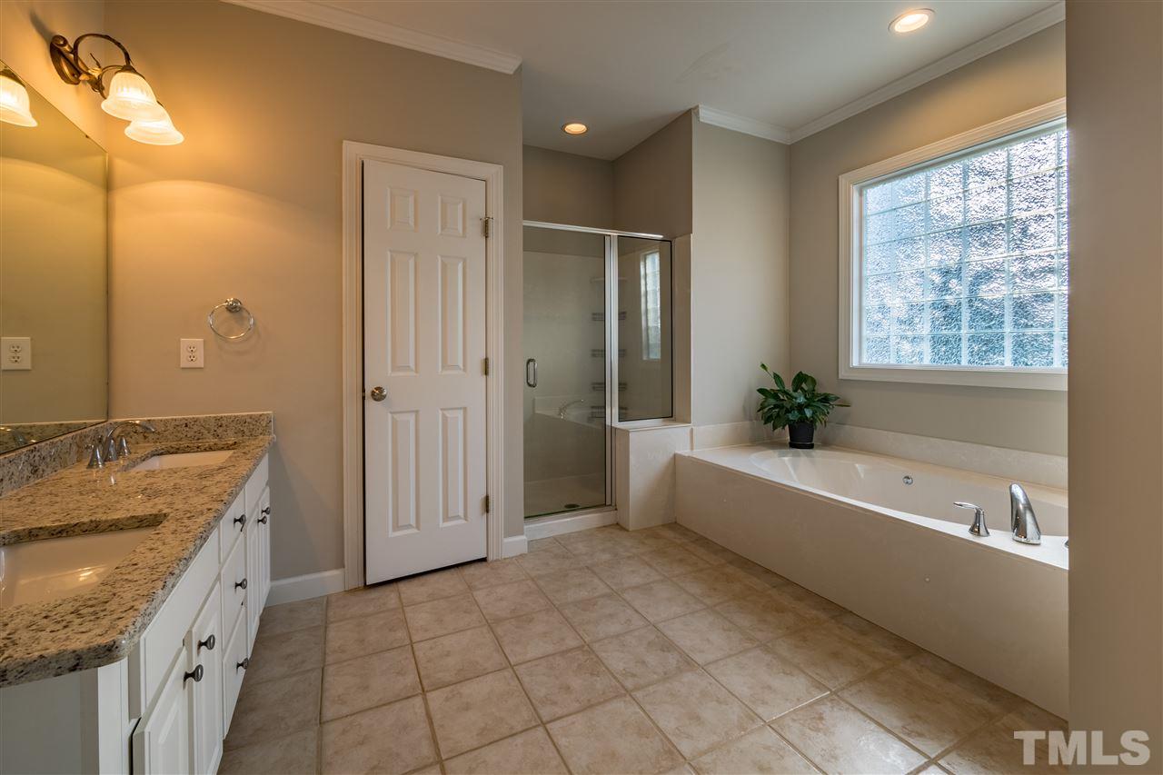 12733 Amoretto Way Raleigh, NC 27613 - Photo 15 of 30