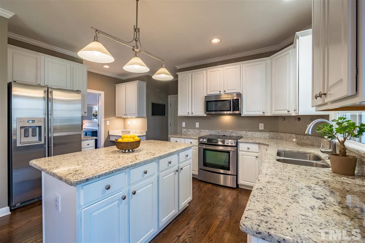 12733 Amoretto Way Raleigh, NC 27613 - Photo 6 of 30