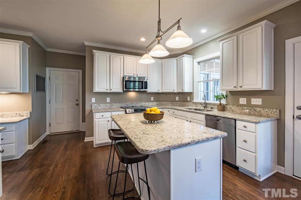 12733 Amoretto Way Raleigh, NC 27613 - Photo 7 of 30