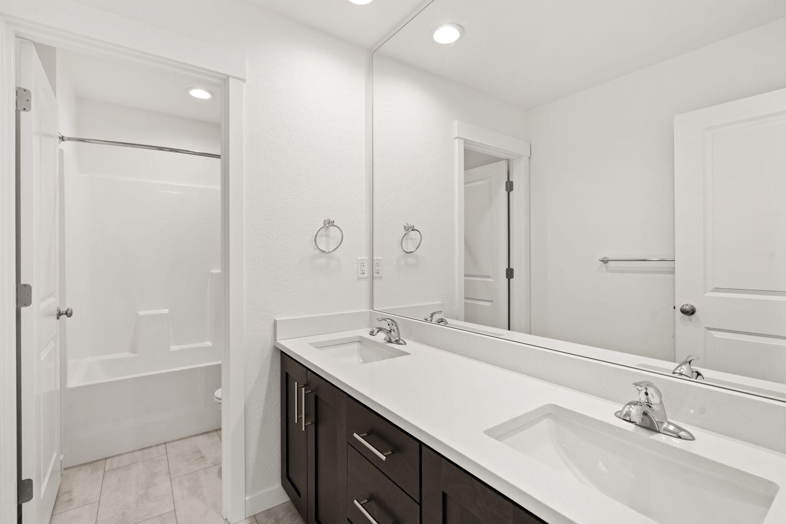 145 Valemont Drive, Unit 38 Eagle Point, OR 97524 - Photo 26 of 34