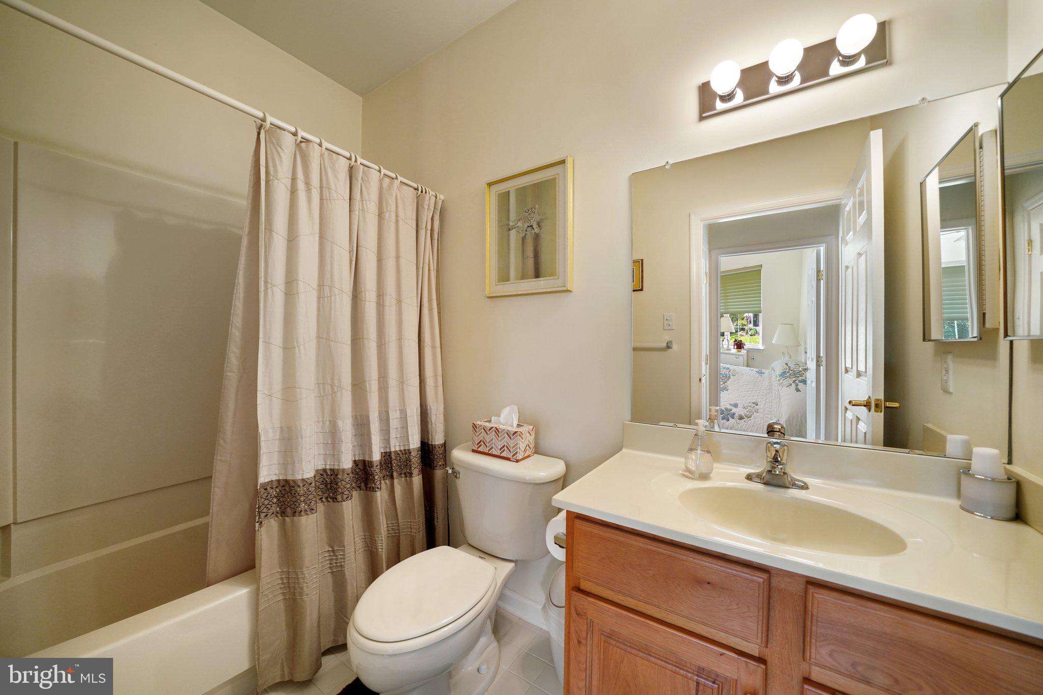 1402 Dawman Road Coatesville, PA 19320 - Photo 14 of 25 Bathroom #2