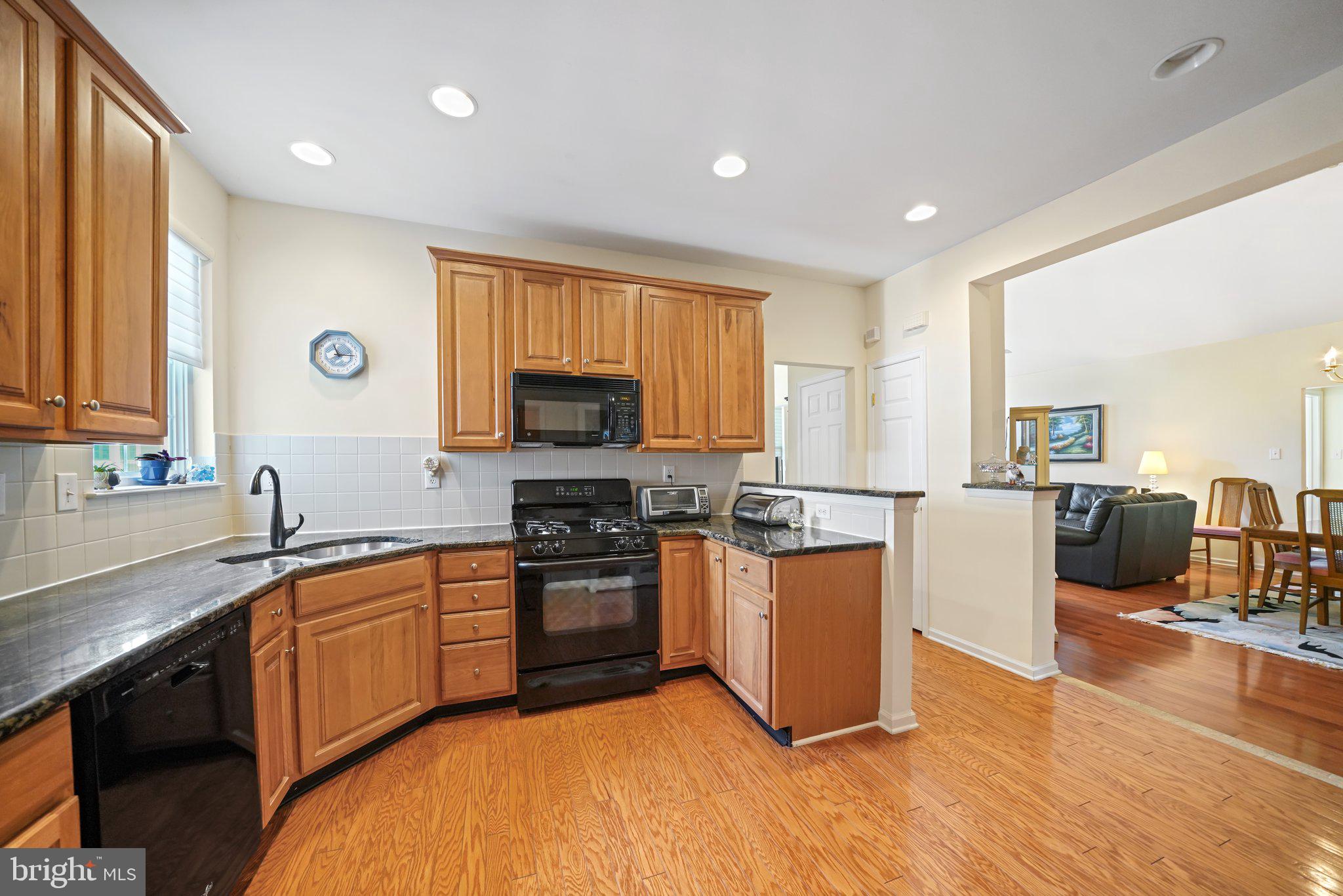 1402 Dawman Road Coatesville, PA 19320 - Photo 9 of 25 Eat-in Kitchen