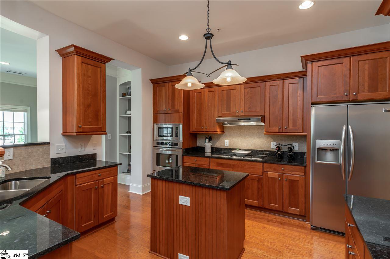 176 Ridgeland Drive, Unit 300 Greenville, SC 29601 - Photo 8 of 23