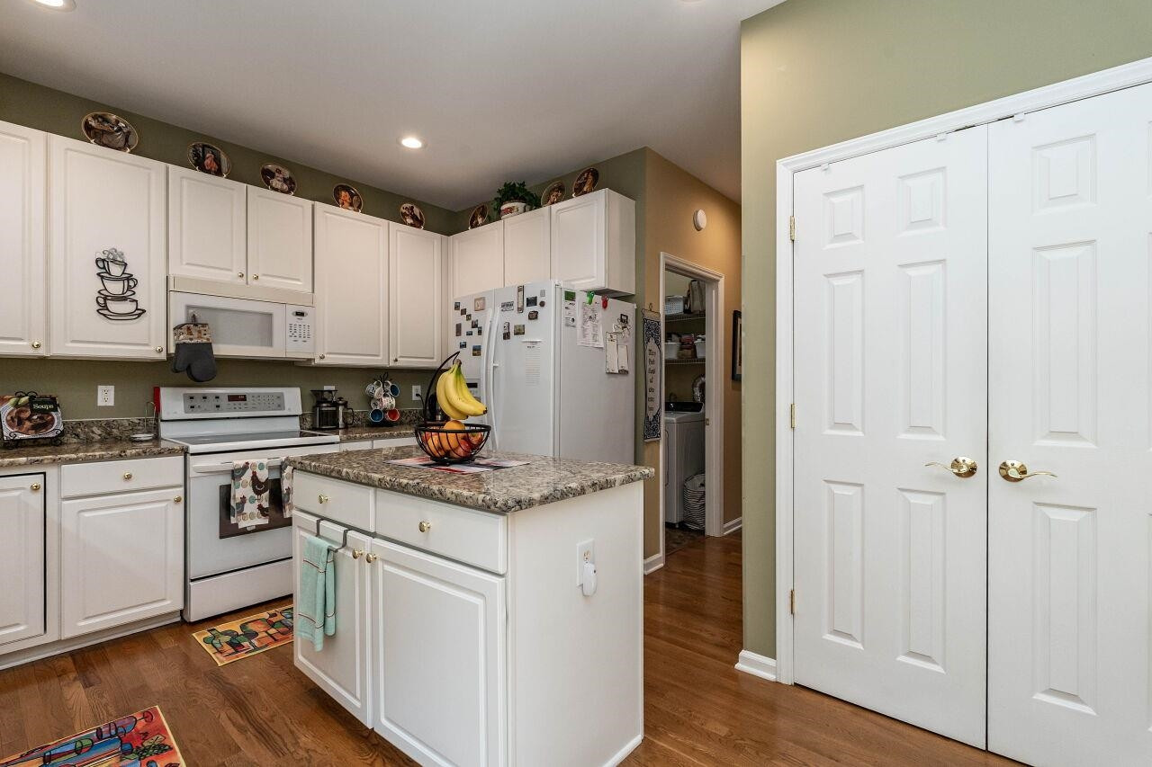 1115 Blackburn Road Apex, NC 27502 - Photo 21 of 43 Photo 21