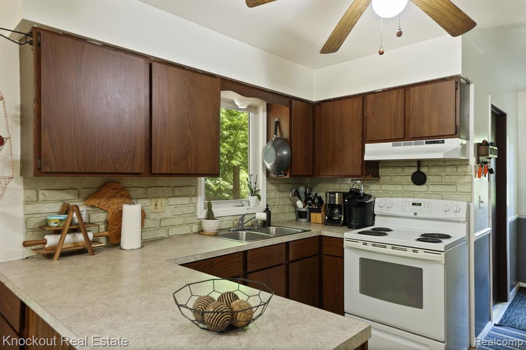 4501 Phillips Road Kingston, MI 48741 - Photo 14 of 46