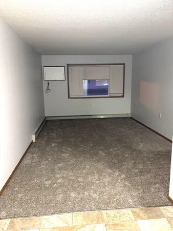 $686 | 1421 Lake Avenue Northwest, Unit 410, Willmar, MN 56201