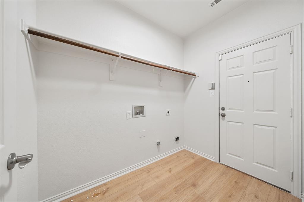 1005 Raspberry Lane DeSoto, TX 75115 - Photo 26 of 33 Gallery Image 26