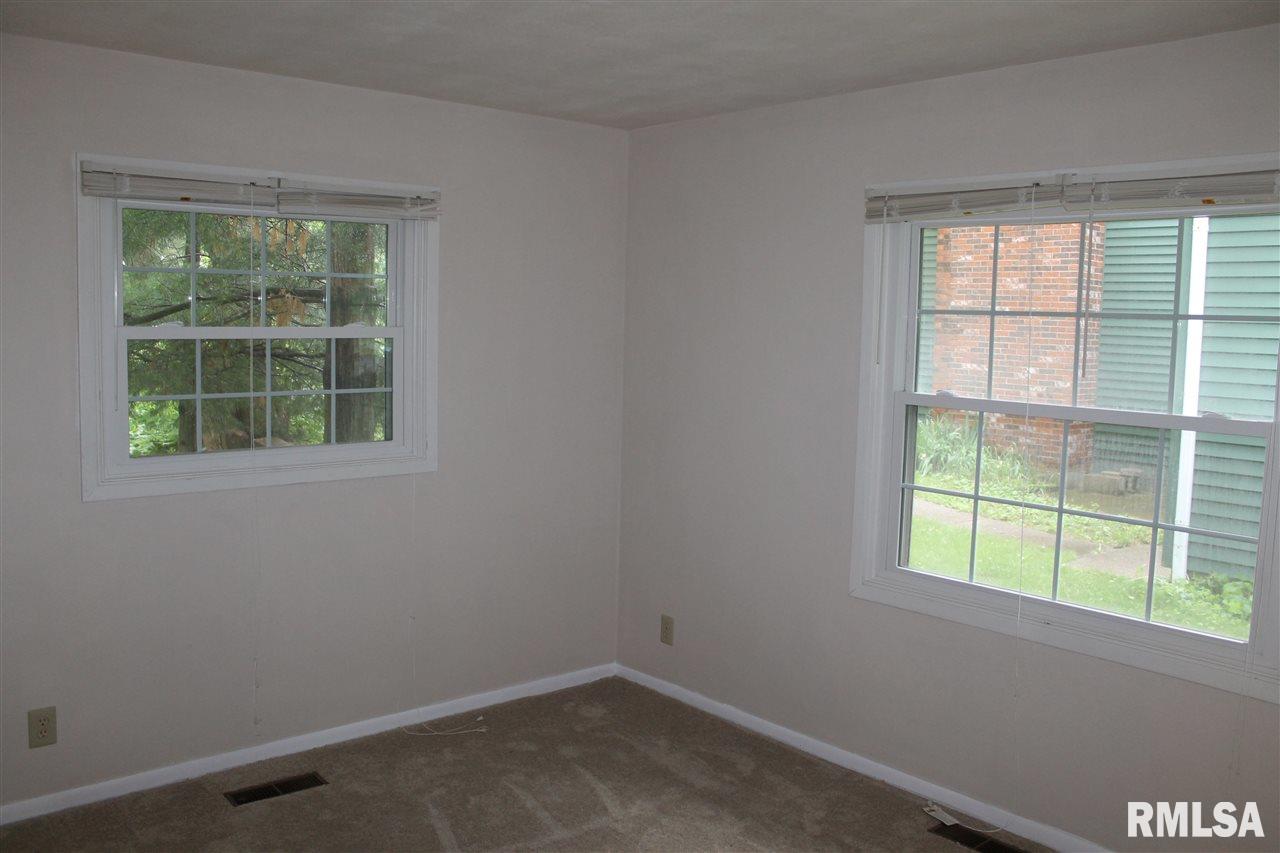 7902 North Radnor Road Peoria, IL 61614 - Photo 12 of 23