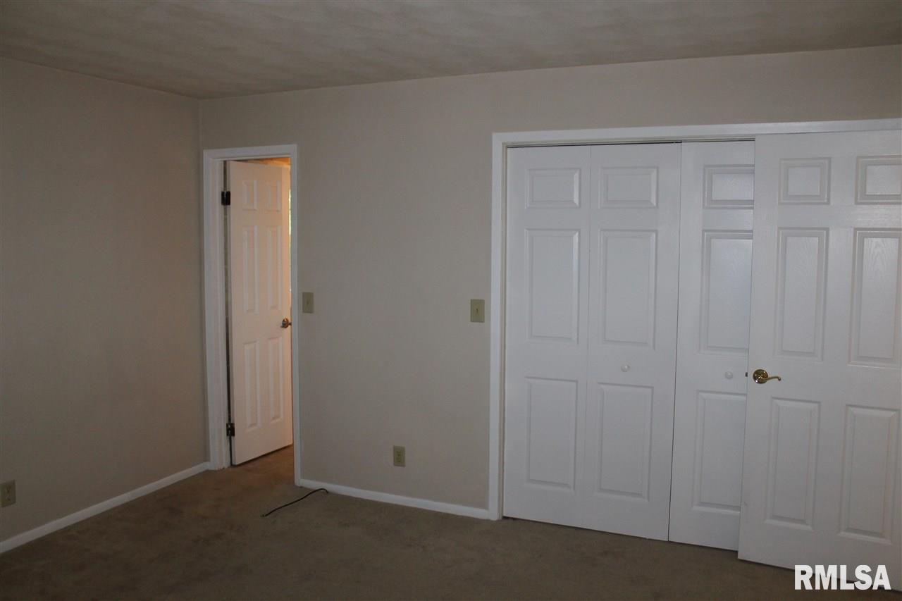 7902 North Radnor Road Peoria, IL 61614 - Photo 14 of 23