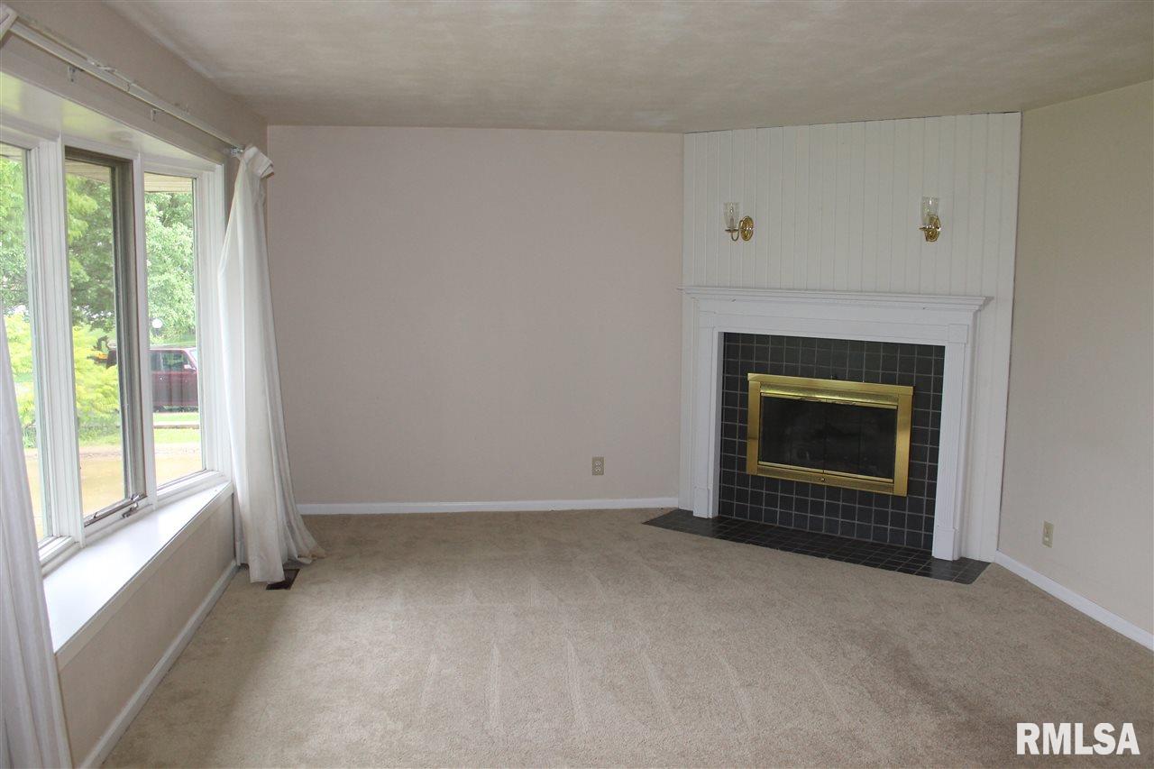 7902 North Radnor Road Peoria, IL 61614 - Photo 2 of 23