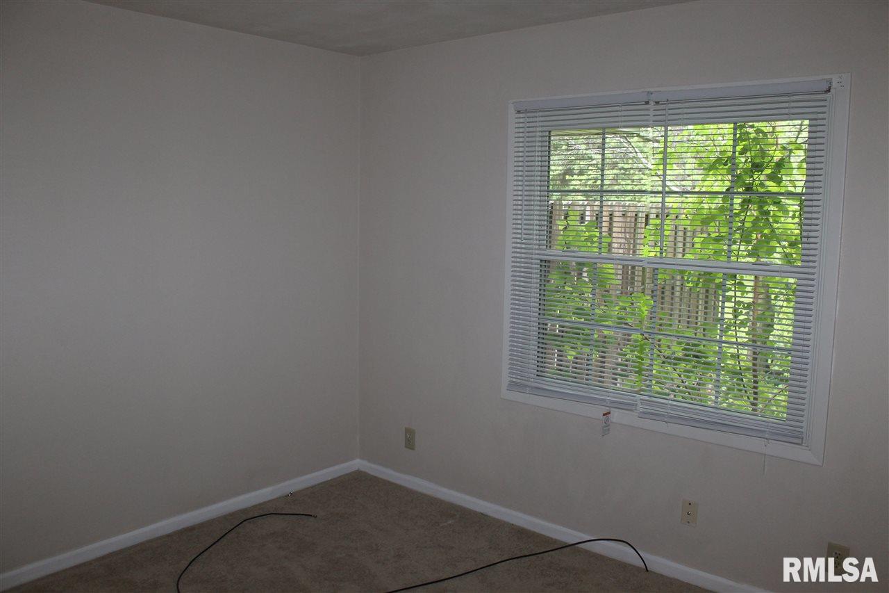 7902 North Radnor Road Peoria, IL 61614 - Photo 10 of 23