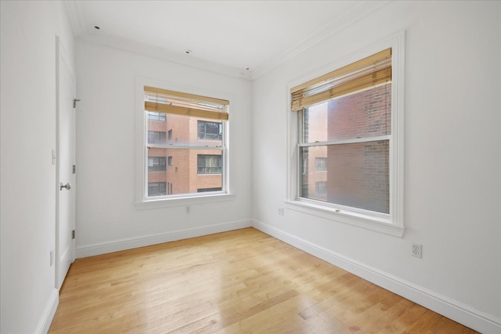 7 Stillman Place, Unit 5 Boston, MA 02113 - Photo 14 of 17
