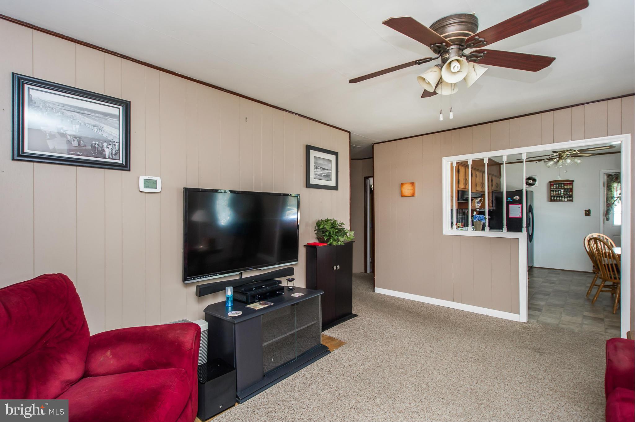 4119 Eder Road Baltimore, MD 21222 - Photo 4 of 30 Living Room