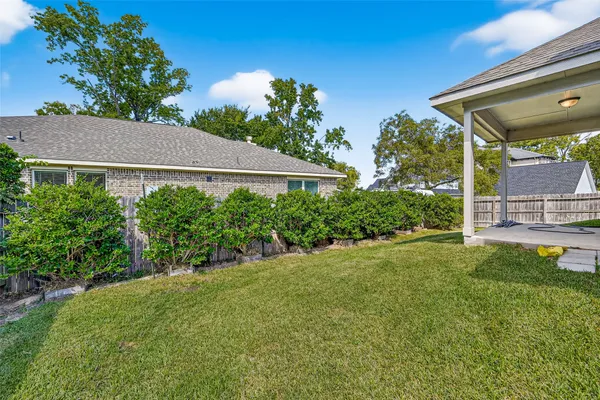 $1,900 | 707 Paradise Lane, Montgomery, TX 77356