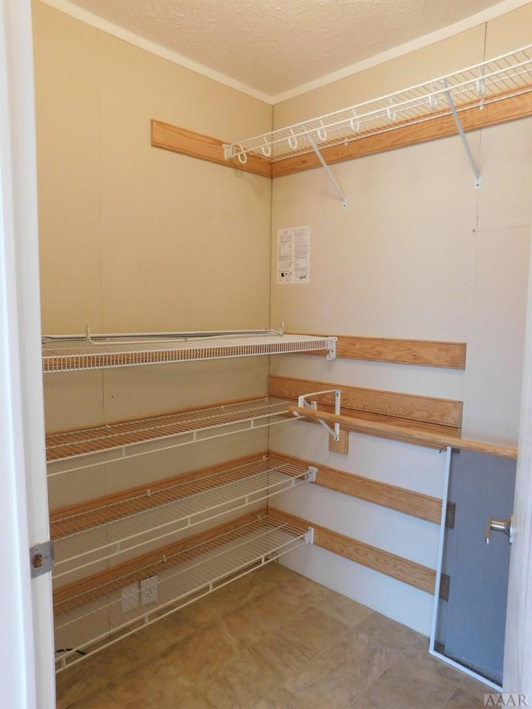 1052 Scott Road Elizabeth City, NC 27909 - Photo 14 of 25 MASTER WALK IN CLOSET