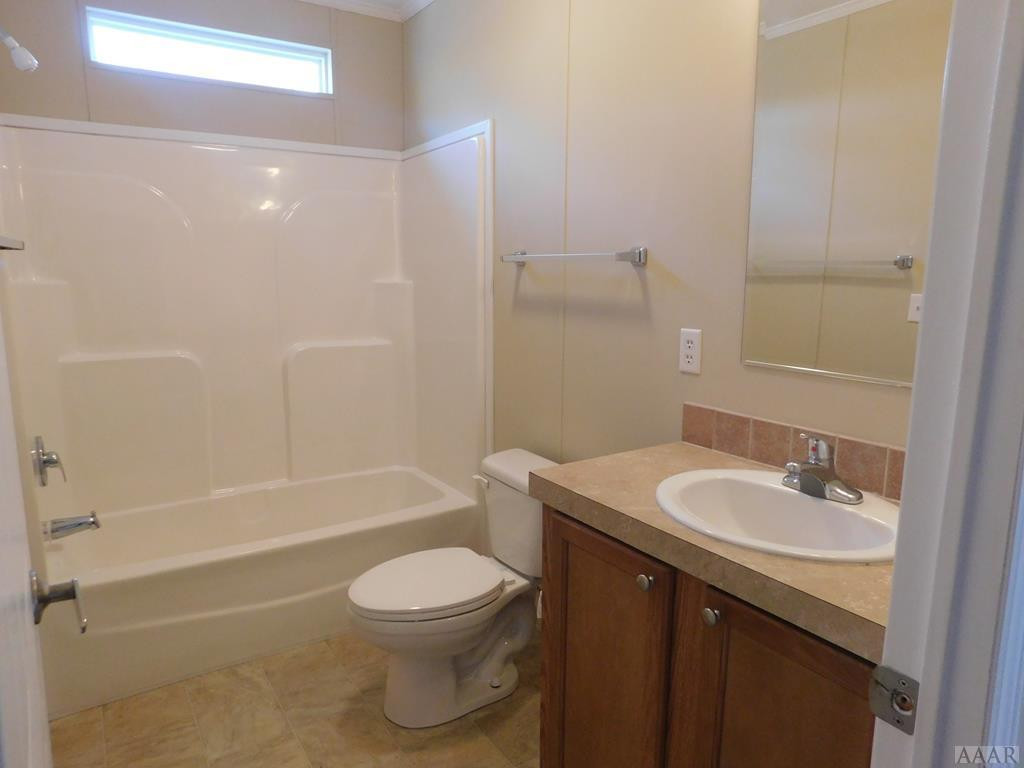 1052 Scott Road Elizabeth City, NC 27909 - Photo 20 of 25 GUEST BATH
