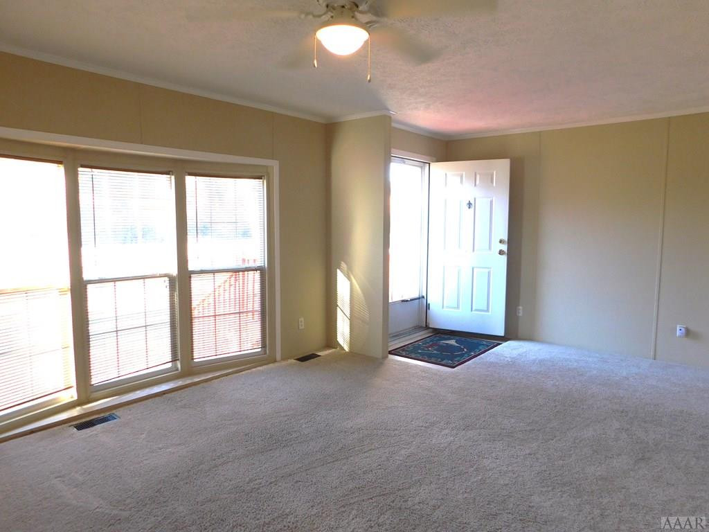 1052 Scott Road Elizabeth City, NC 27909 - Photo 6 of 25 LIVING ROOM