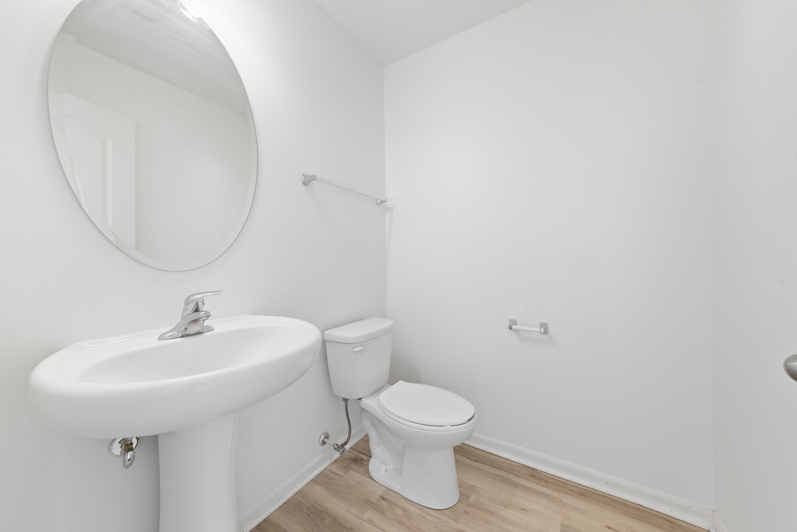 2325 Upland Road Pingree Grove, IL 60140 - Photo 8 of 18 a bathroom with a sink toilet and a mirror