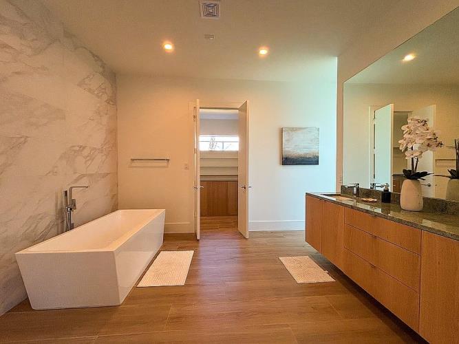 3941 Adrian Drive Dallas, TX 75209 - Photo 7 of 28