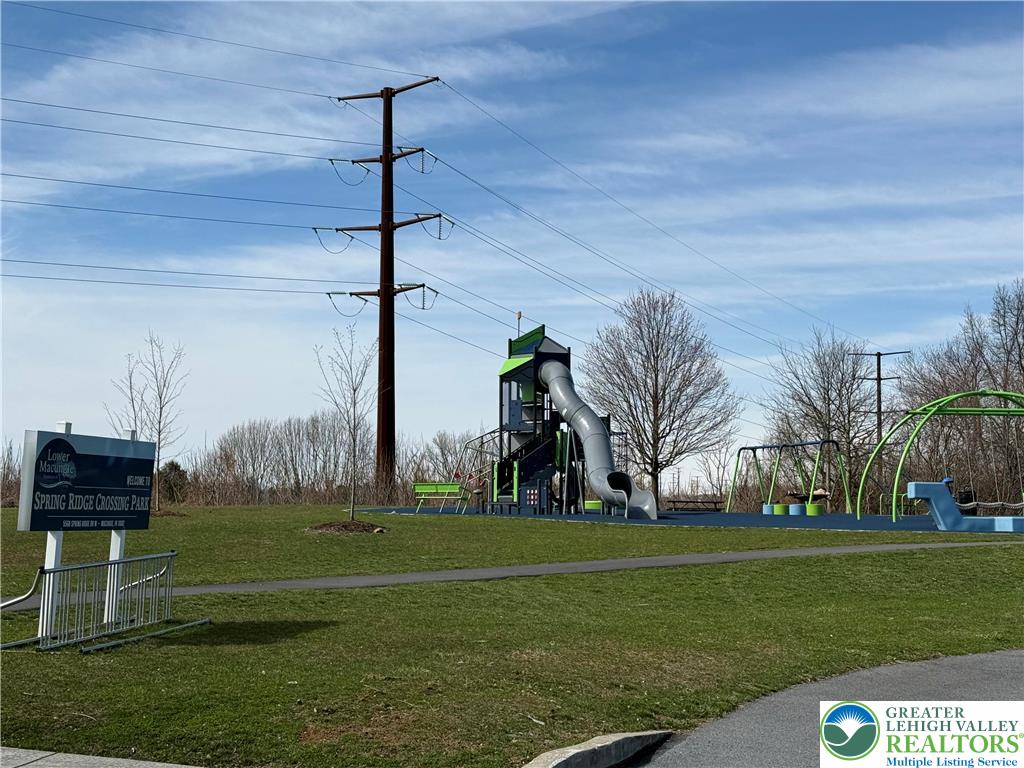 5527 Spring Ridge Drive West Lower Macungie Township, PA 18062 - Photo 16 of 26