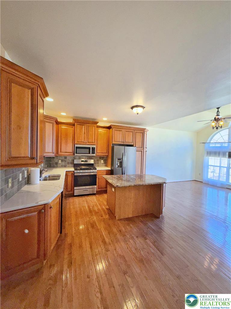 5527 Spring Ridge Drive West Lower Macungie Township, PA 18062 - Photo 8 of 26