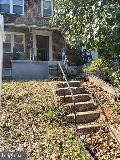 904 Wicklow Road Baltimore, MD 21229 - Photo 2 of 18 Front Porch-1
