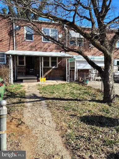 904 Wicklow Road Baltimore, MD 21229 - Photo 7 of 18 Back yard 2