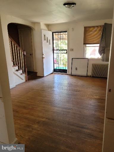 904 Wicklow Road Baltimore, MD 21229 - Photo 8 of 18 Living Room